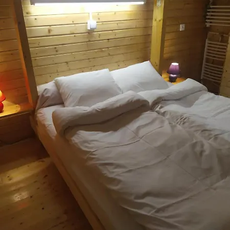 Bed & Dorms Triberg ホステル