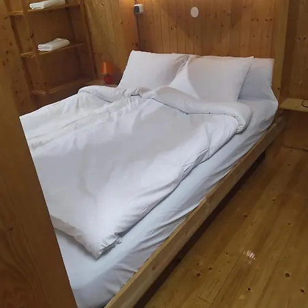 Bed & Dorms Triberg ホステル
